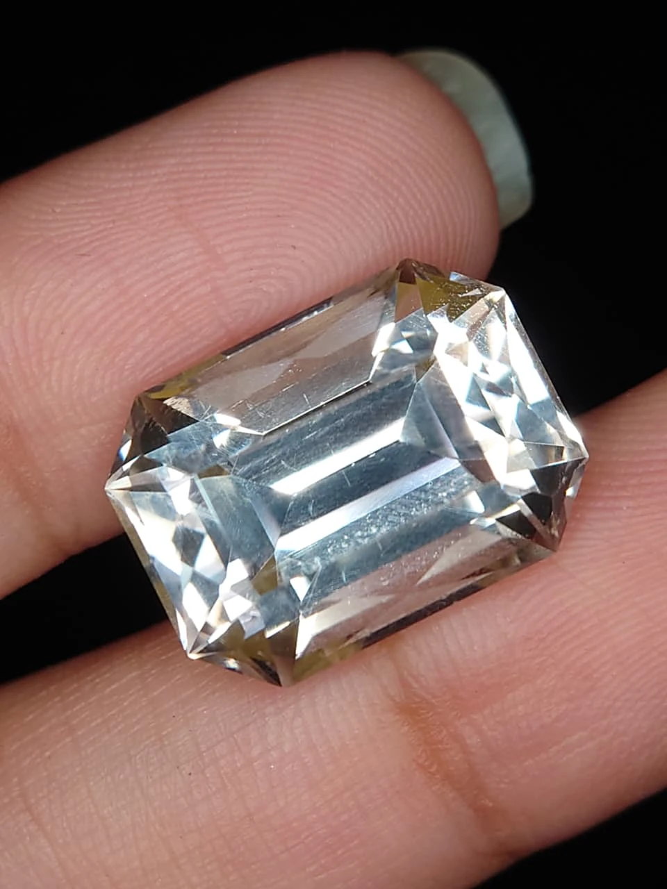 18ct Natural Champagne Topaz Loose Gemstone from Nigeria — view 3